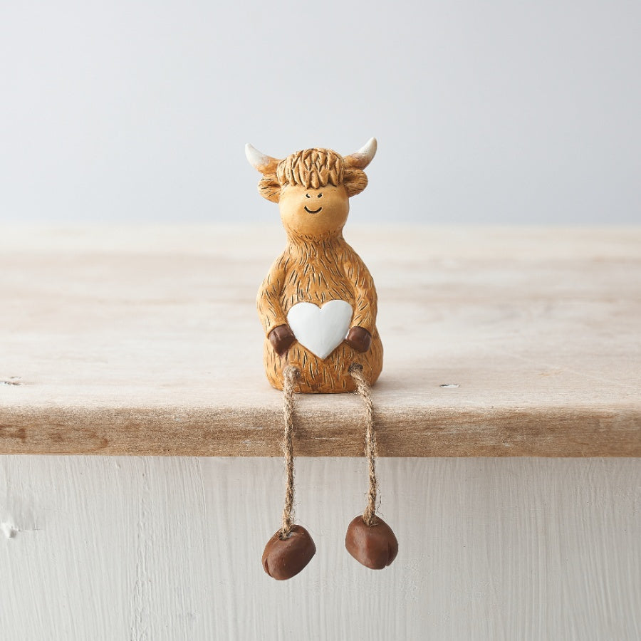 Highland Cow Shelf Sitter With Heart