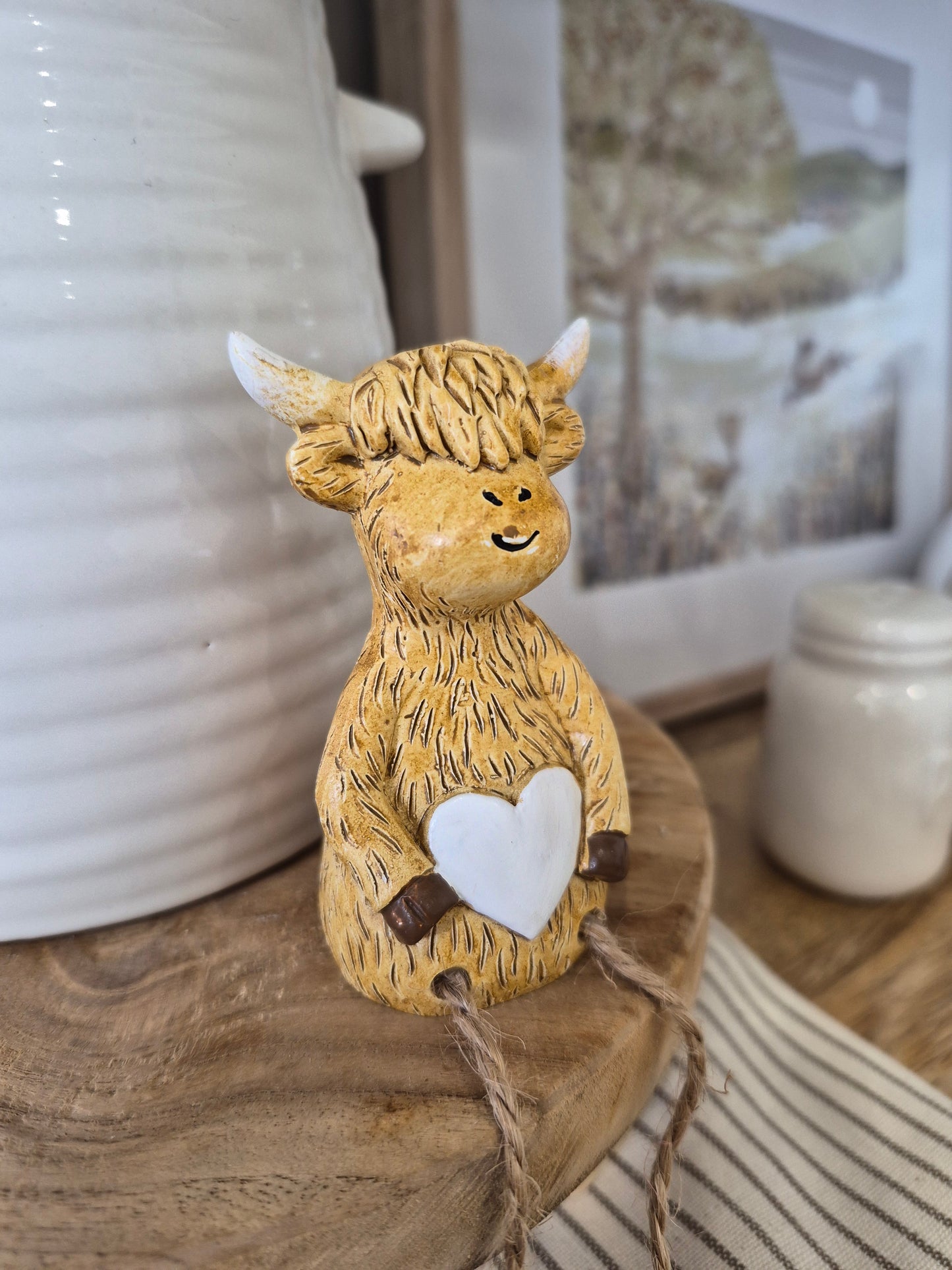 Highland Cow Shelf Sitter With Heart