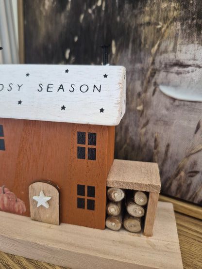 Cosy Season House